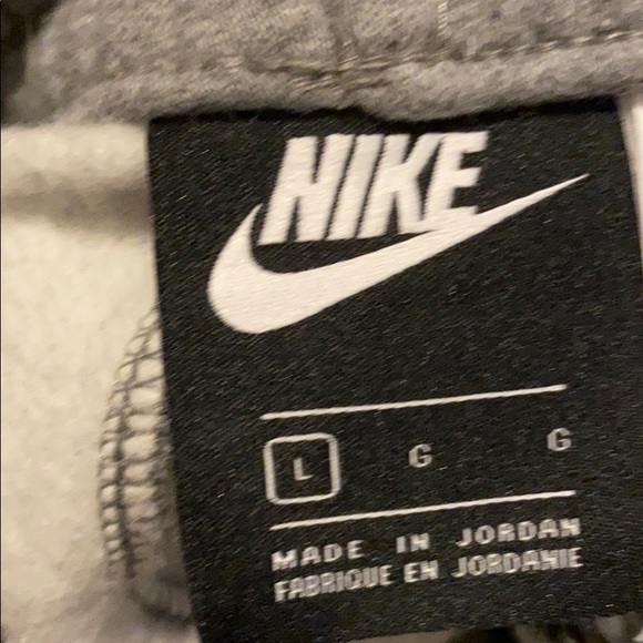 Nike sweatpants - Picture 1 of 3